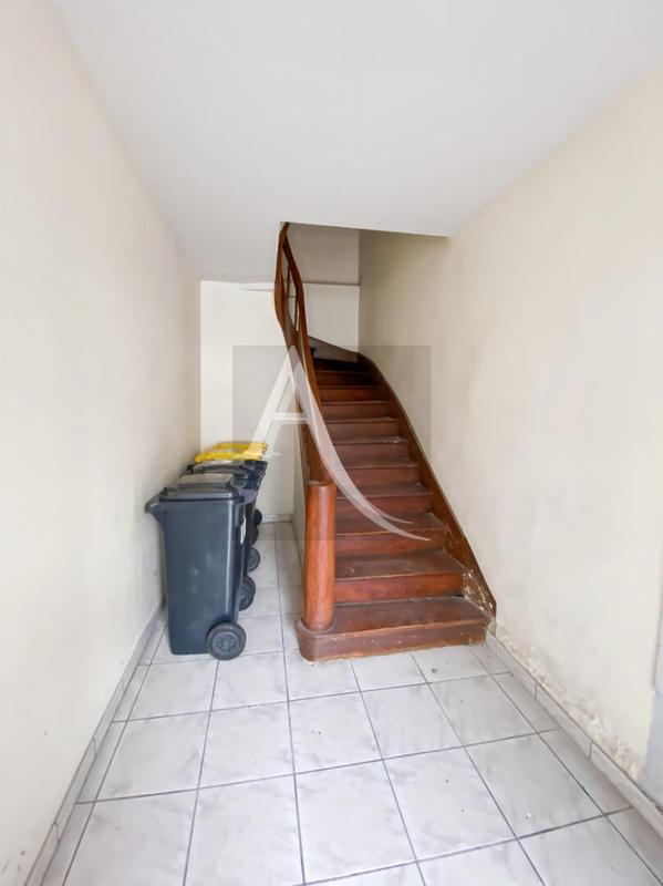 Maison - 200 m² - 7 pièces