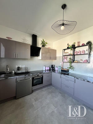 Maison contemporaine - 223 m² - 8 pièces