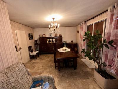 Maison - 94 m² - 4 pièces