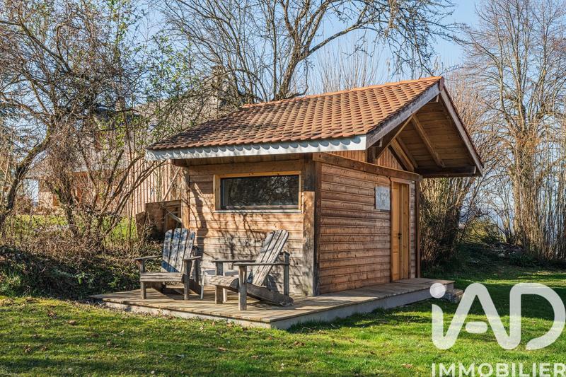 Maison - 200 m² - 9 pièces