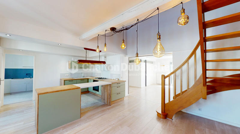 Appartement - 136 m² - 5 pièces