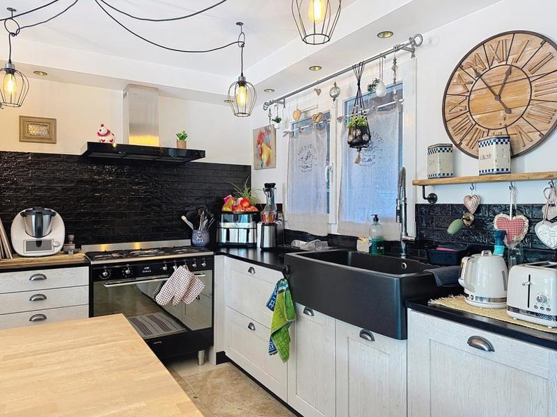 Maison - 97 m² - 4 pièces