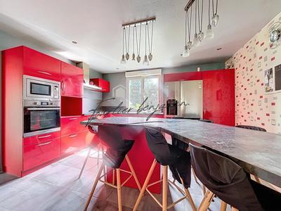 Maison - 120 m² - 5 pièces