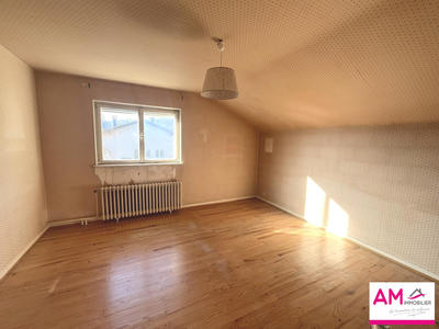 Maison - 168 m² - 7 pièces