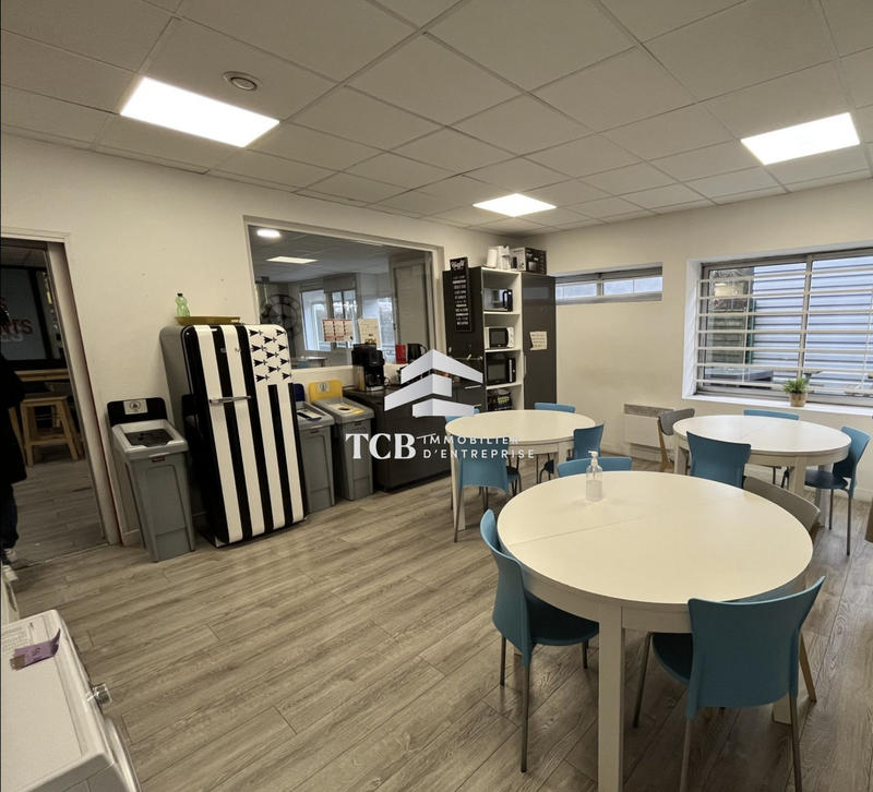 Local d'activités - 2 358 m²