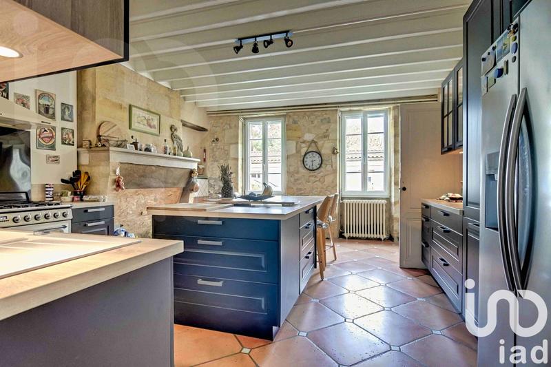 Maison - 357 m² - 11 pièces