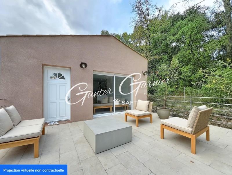 Maison - 92 m² - 4 pièces