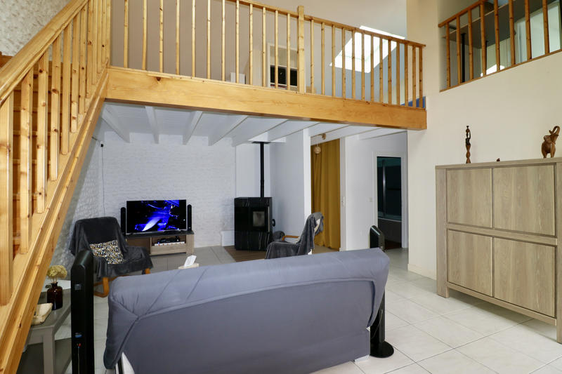 Maison - 156 m² - 8 pièces