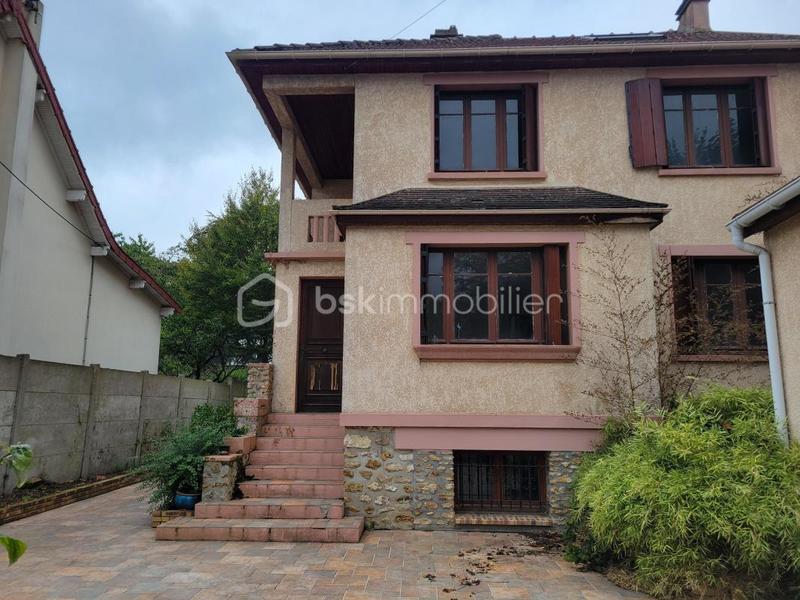 Maison - 142 m² - 7 pièces