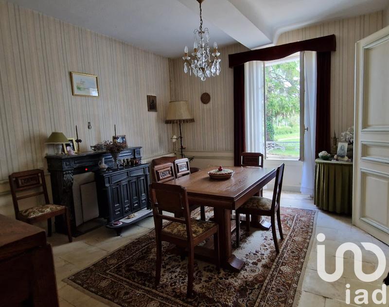 Maison - 208 m² - 7 pièces