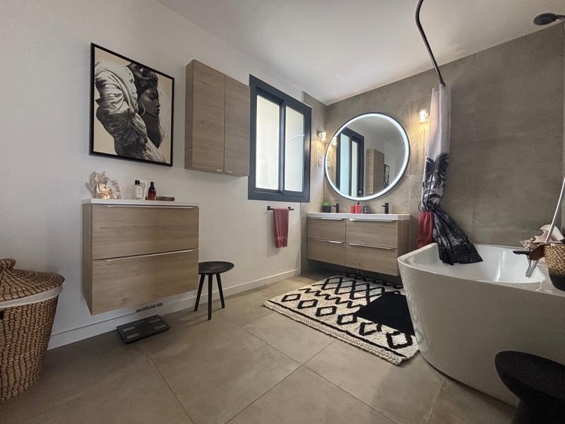 Maison - 107 m² - 4 pièces