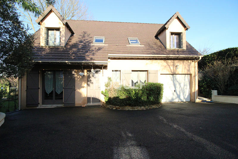 Maison - 127 m² - 6 pièces