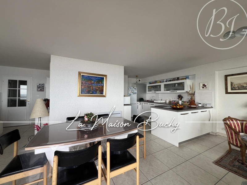 Appartement - 110 m² - 4 pièces