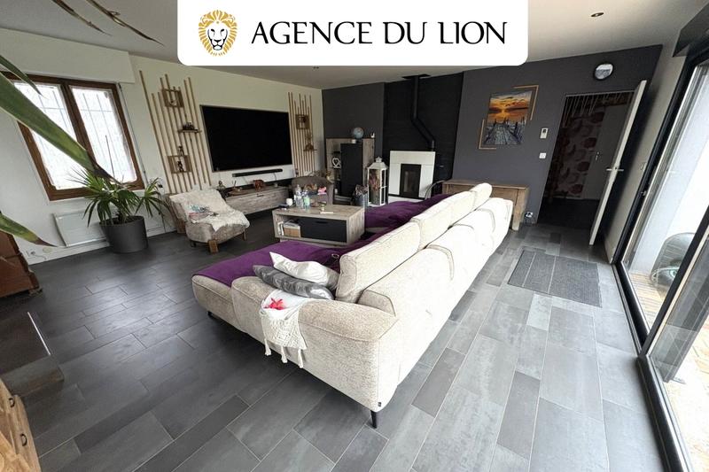 Maison - 201 m² - 9 pièces