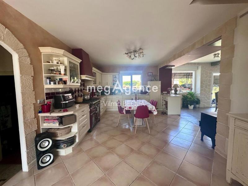 Maison - 179 m² - 7 pièces