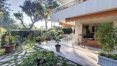 Appartement - 100 m² - 4 pièces