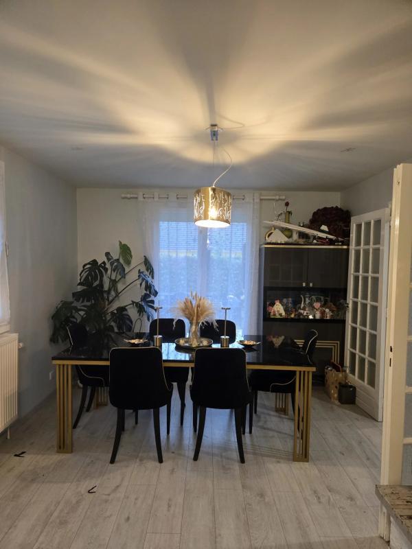 Maison - 161 m² - 6 pièces