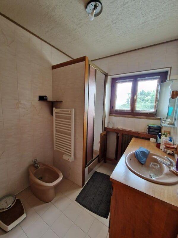 Maison - 208 m² - 8 pièces