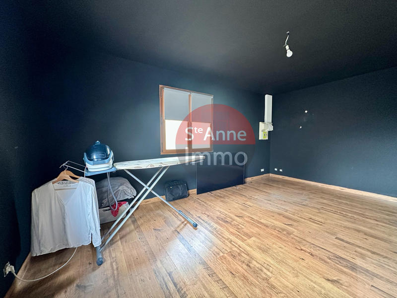 Maison - 211 m² - 8 pièces