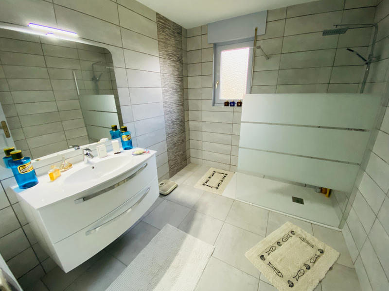 Maison - 234 m² - 7 pièces