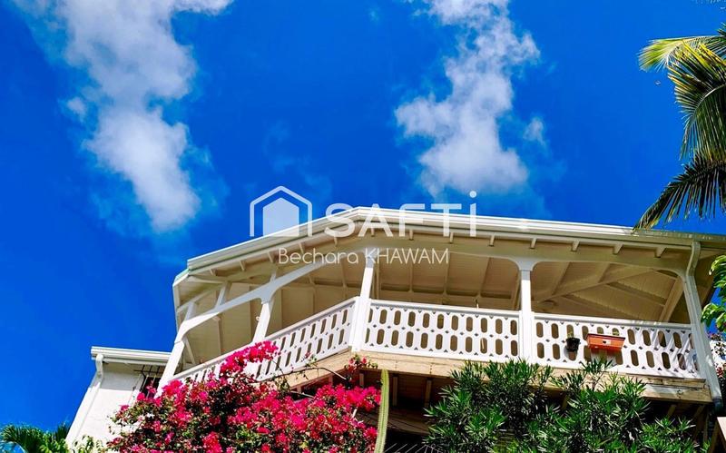 Maison - 219 m² - 4 pièces