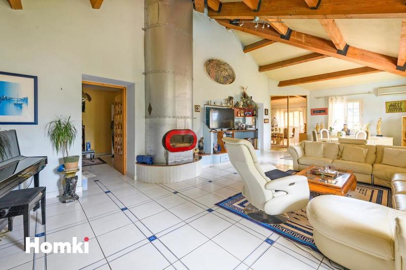 Maison - 394 m² - 12 pièces