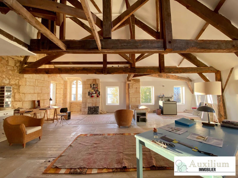 Maison ancienne - 218 m² - 6 pièces