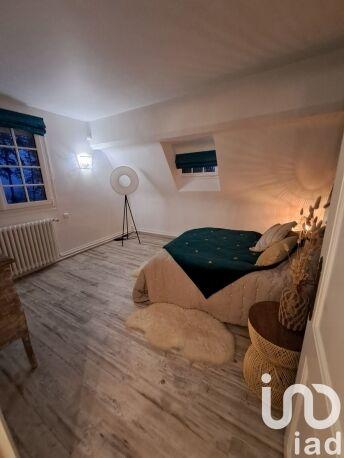 Maison - 270 m² - 9 pièces