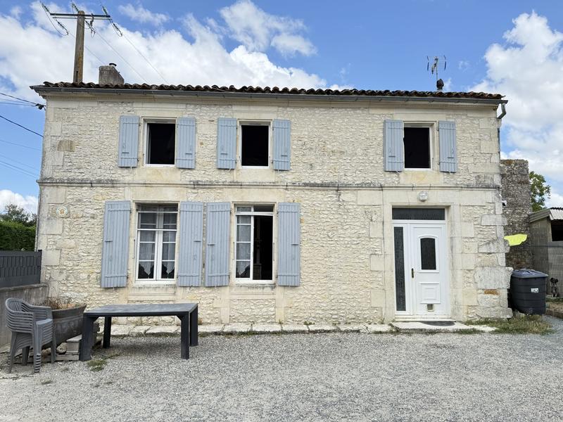 Maison - 98 m² - 4 pièces