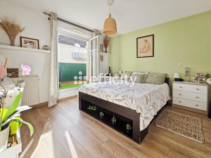 Appartement ancien - 85 m² - 4 pièces