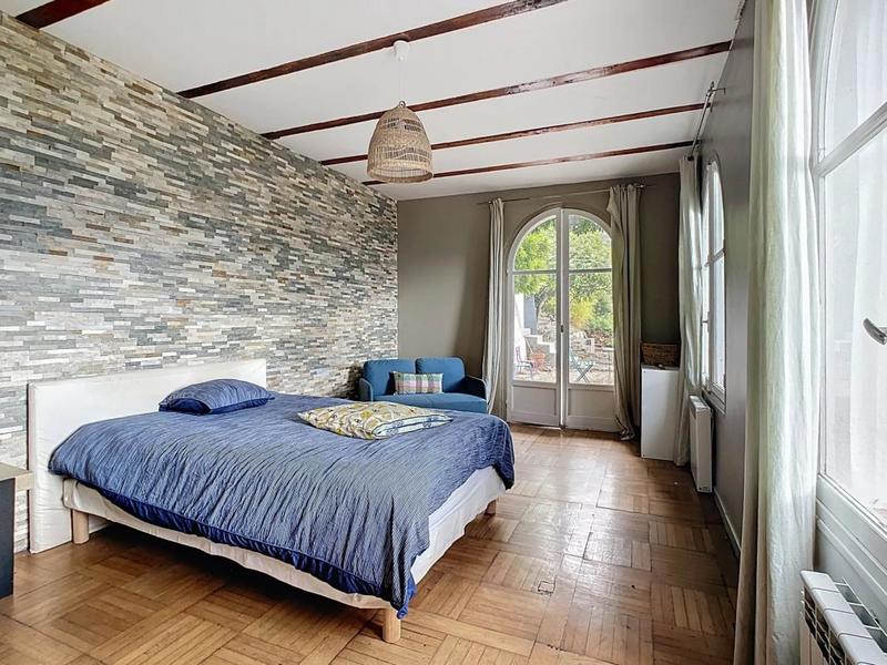 Maison - 201 m² - 5 pièces