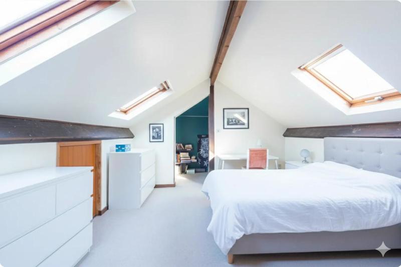 Maison - 183 m² - 9 pièces