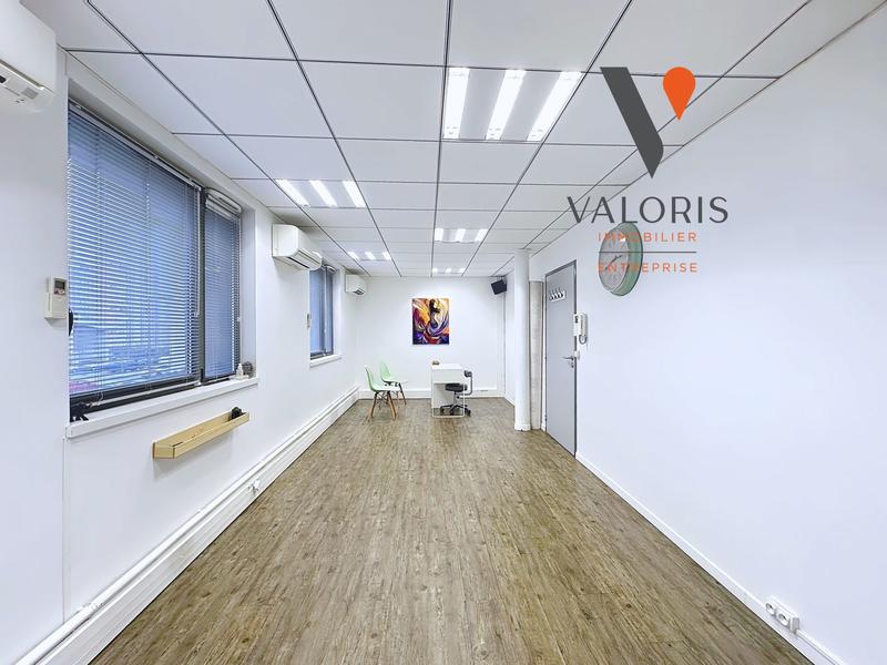 Bureau - 83 m² - 4 pièces