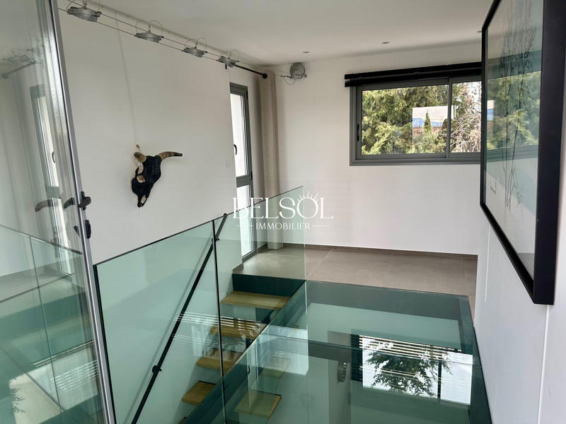 Villa - 180 m² - 5 pièces