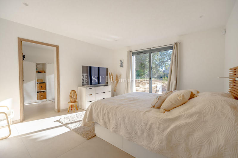 Villa - 265 m² - 6 pièces