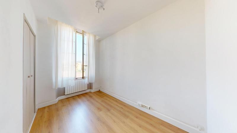 Appartement - 98 m² - 5 pièces