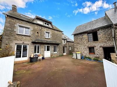 Maison - 144 m² - 7 pièces