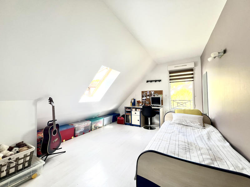 Maison - 221 m² - 8 pièces