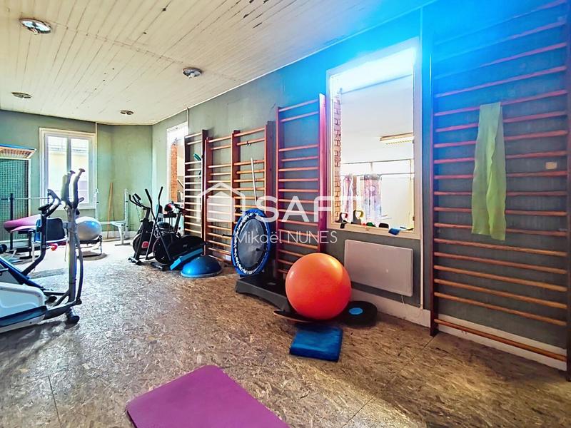 Bureau - 137 m² - 6 pièces