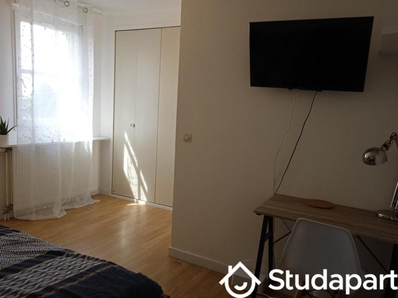 Chambre - 9 m² - 1 pièce