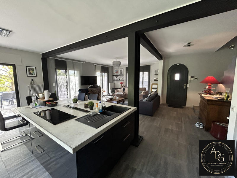 Maison - 160 m² - 7 pièces