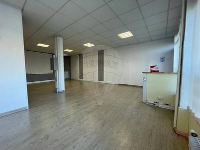 Local commercial - 70 m² - 1 pièce