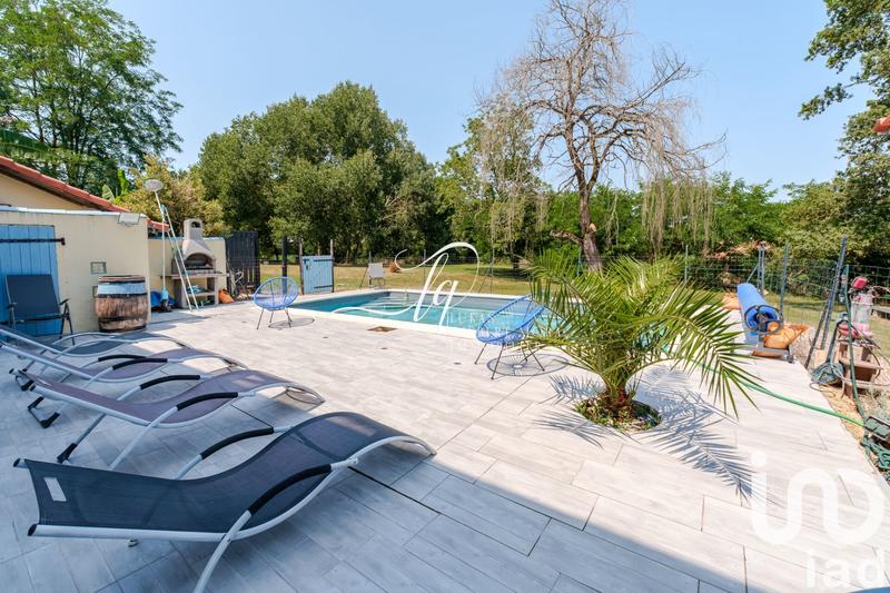 Maison - 270 m² - 13 pièces