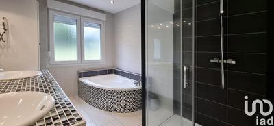 Maison - 126 m² - 6 pièces