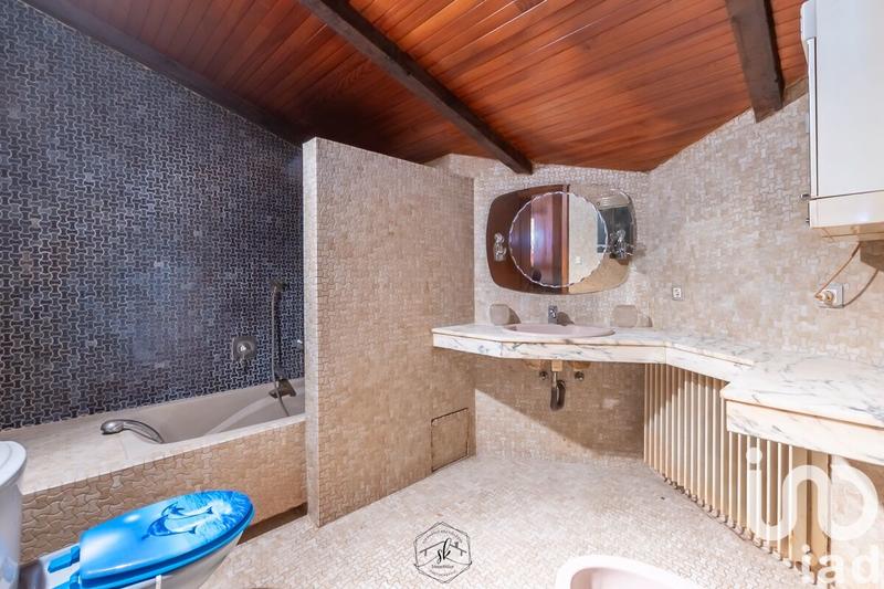 Maison - 157 m² - 10 pièces