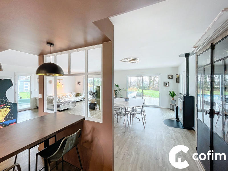 Maison - 190 m² - 8 pièces