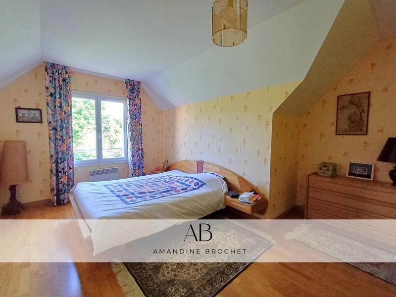 Maison - 180 m² - 7 pièces