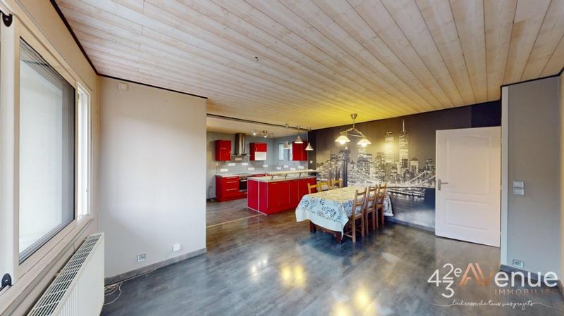 Maison - 107 m² - 5 pièces