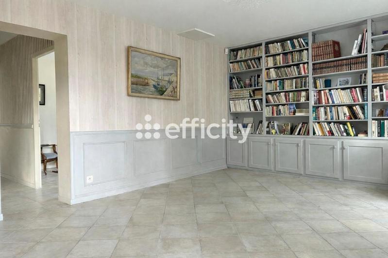 Maison - 165 m² - 9 pièces