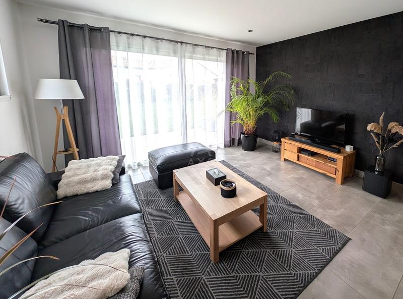 Maison - 93 m² - 6 pièces